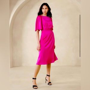 NWT- Beautiful dress, nothing wrong with it, just decided to wear another dress